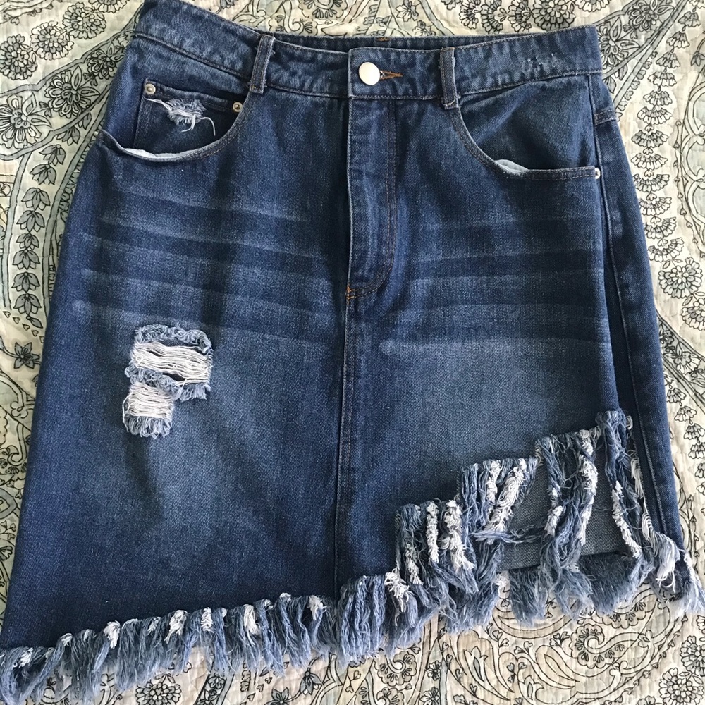frayed denim skirt